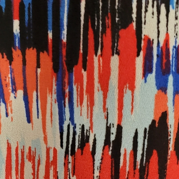 VINCE CAMUTO | Large Black Sheer Sleeveless Top - Picture 4 of 8